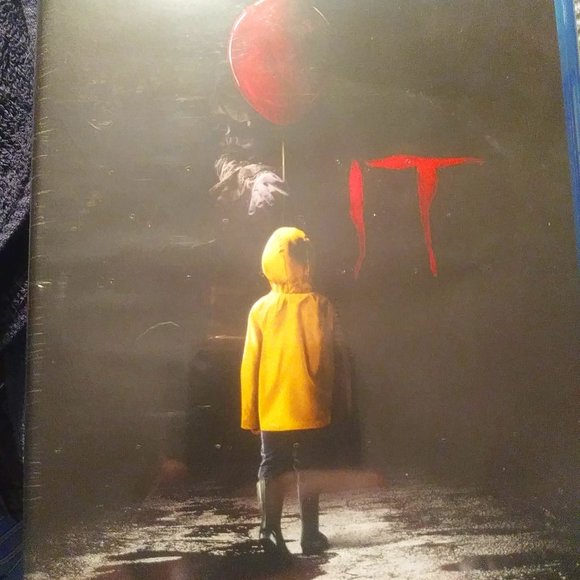 IT. BLU-RAY, BRAND NEW. SEALED - Picture 1 of 2